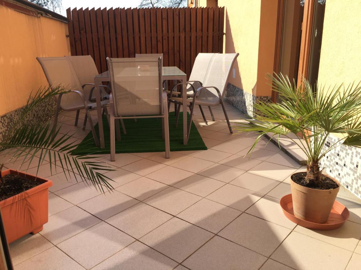 Apartman Slunecnice S Terasou Ceske Budejovice Kültér fotó